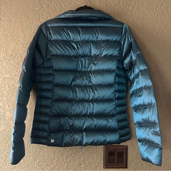 All in Motion Packable Teal Puffer Jacket for Women - Picture 6 of 6
